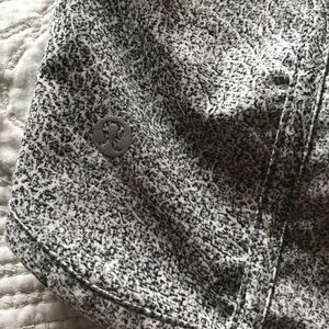 Lululemon tracker shorts V